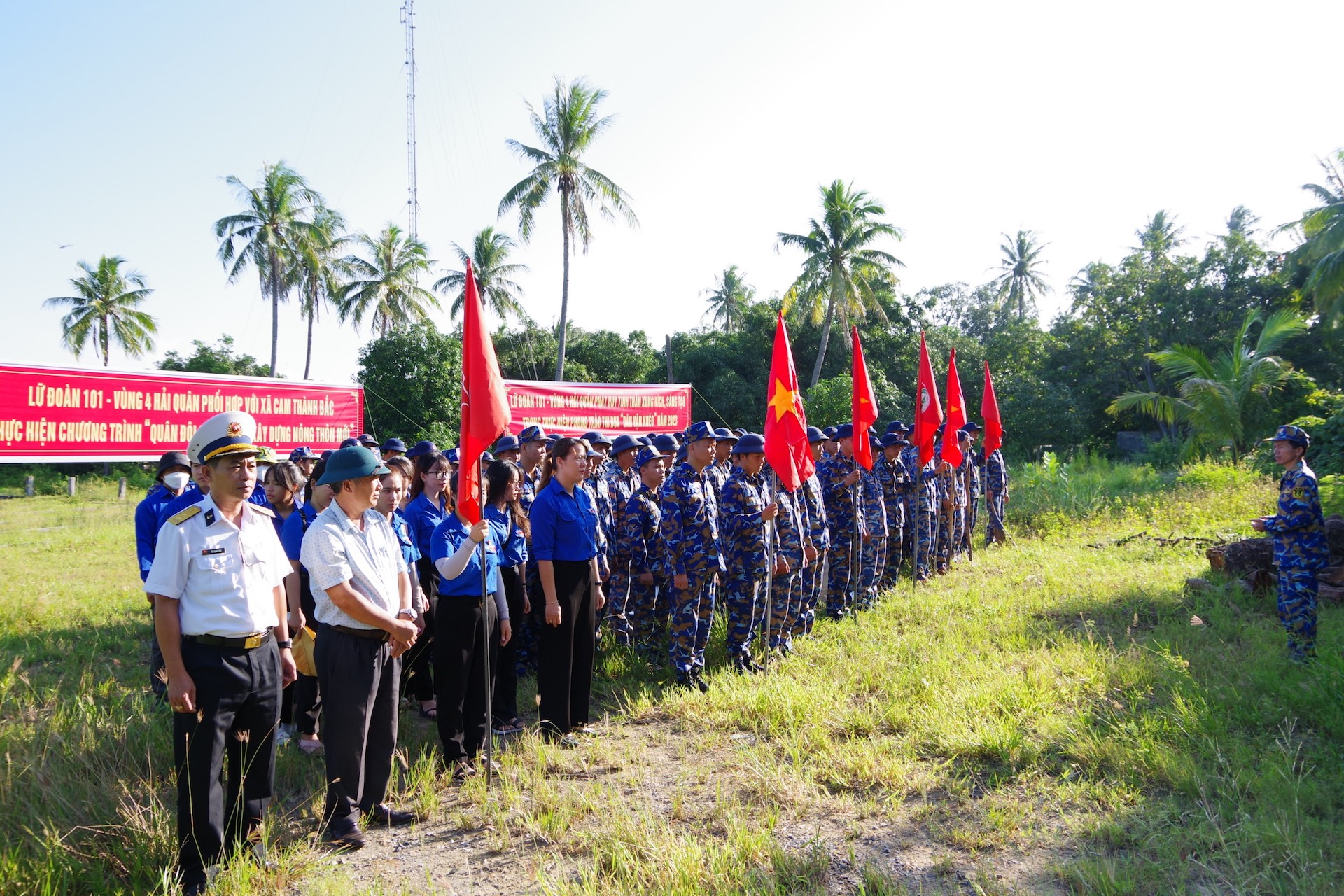 Lữ đoàn 101: Tích cực thực hiện công tác dân vận năm 2023